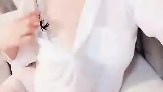 فتاة كاميرا الويب تصور جنس ثنائي مع صديقها المثير