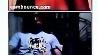 إباحية متعددة الأوضاع: جميلة سمراء تُدَق في السرير