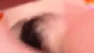 آسيوية يوي تمص القضيب بعمق قبل أن تأخذه من الخلف