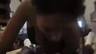  درس إكس إكس إكس للمراهقين: مراهقة صغيرة لطيفة تظهر حركات جنسية قوية